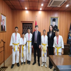 Kaymakam Ayte, başarılı sporcuları tebrik etti