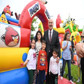 “Çocukların gülümsemesi, en kıymetli hizmettir”