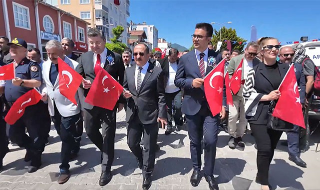 ''Bizler, sırtımızda cephane taşımasak da omuzlarımızda aynı sorumluluğu taşıyoruz''