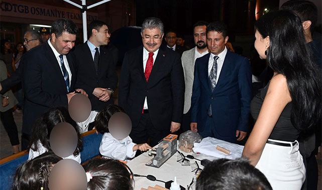 Vali Yılmaz, geleceğin kaşifleriyle bir arada: Amacımız çocuklarımızı geleceğe en iyi şekilde hazırlamak;