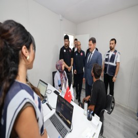 “Vatandaşlarımız güvenli ve modern yuvalarına kavuşuyor”