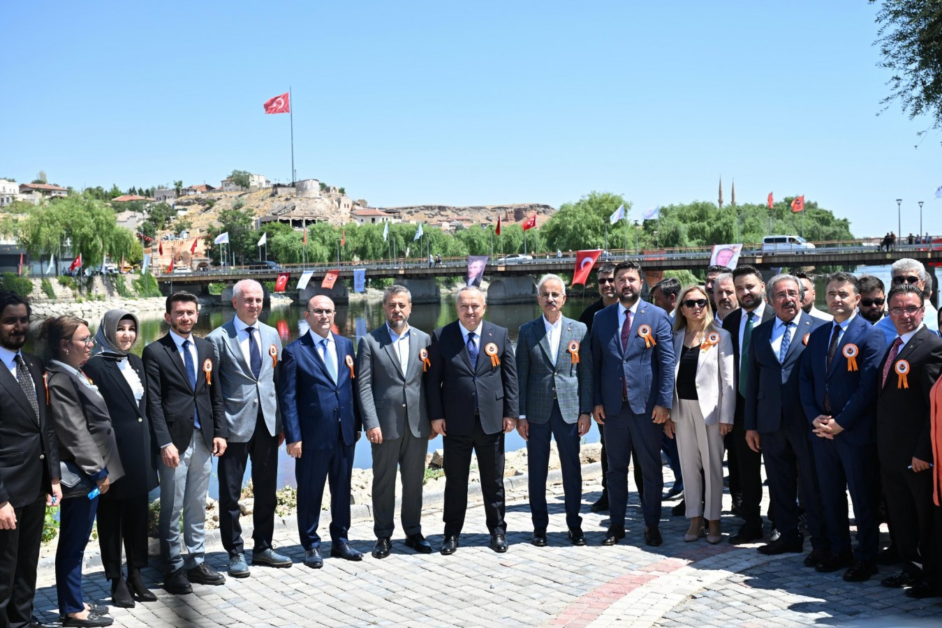 Tarihi Avanos Köprüsü yeniden açıldı;