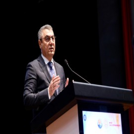 Vali Toros’tan okul müdürlerine güvence: “Müsterih olun, biz yanınızdayız”