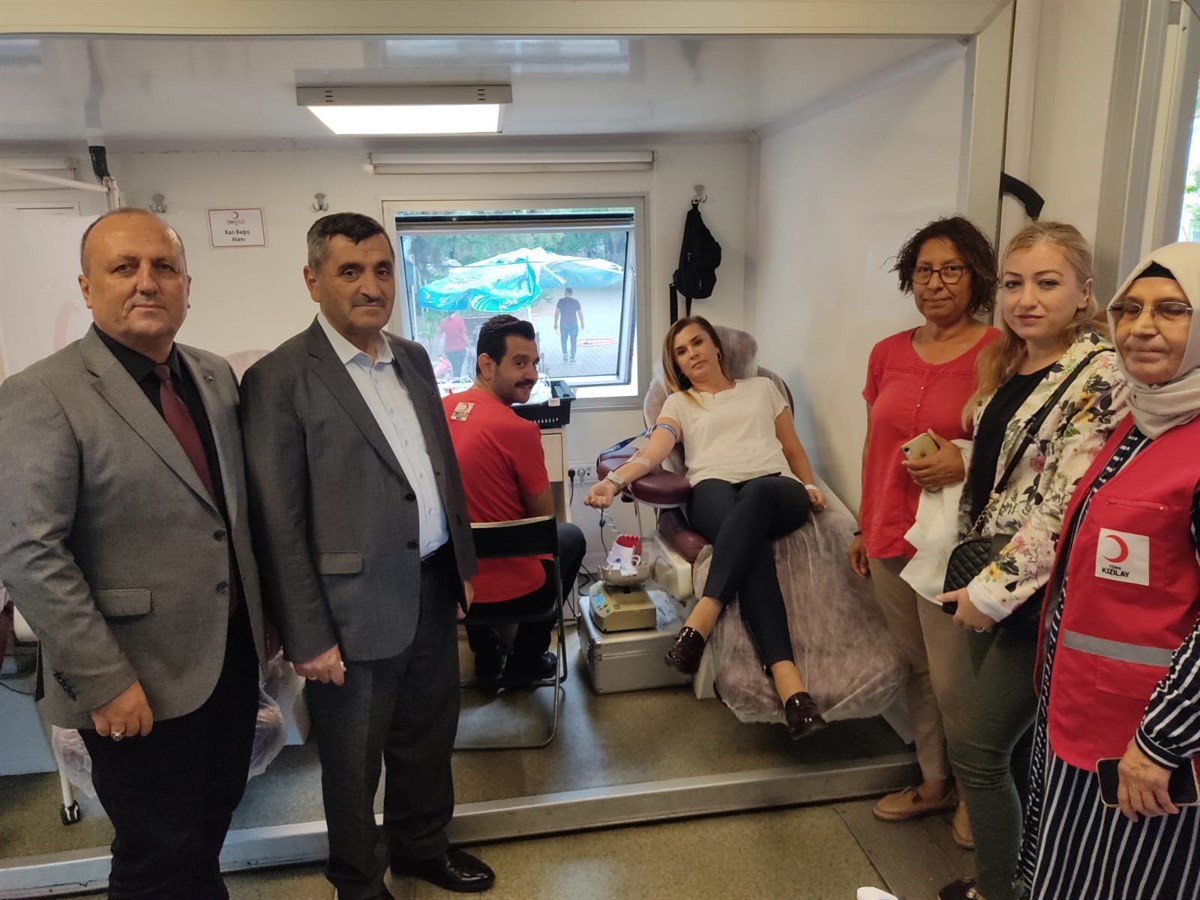 Kaymakam Uçar, kan bağışında bulundu;