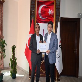 Eğitimde muhtar katkısına anlamlı takdir