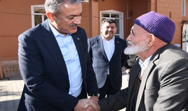Tasarruf için iki makam aracından birini satışa çıkardı