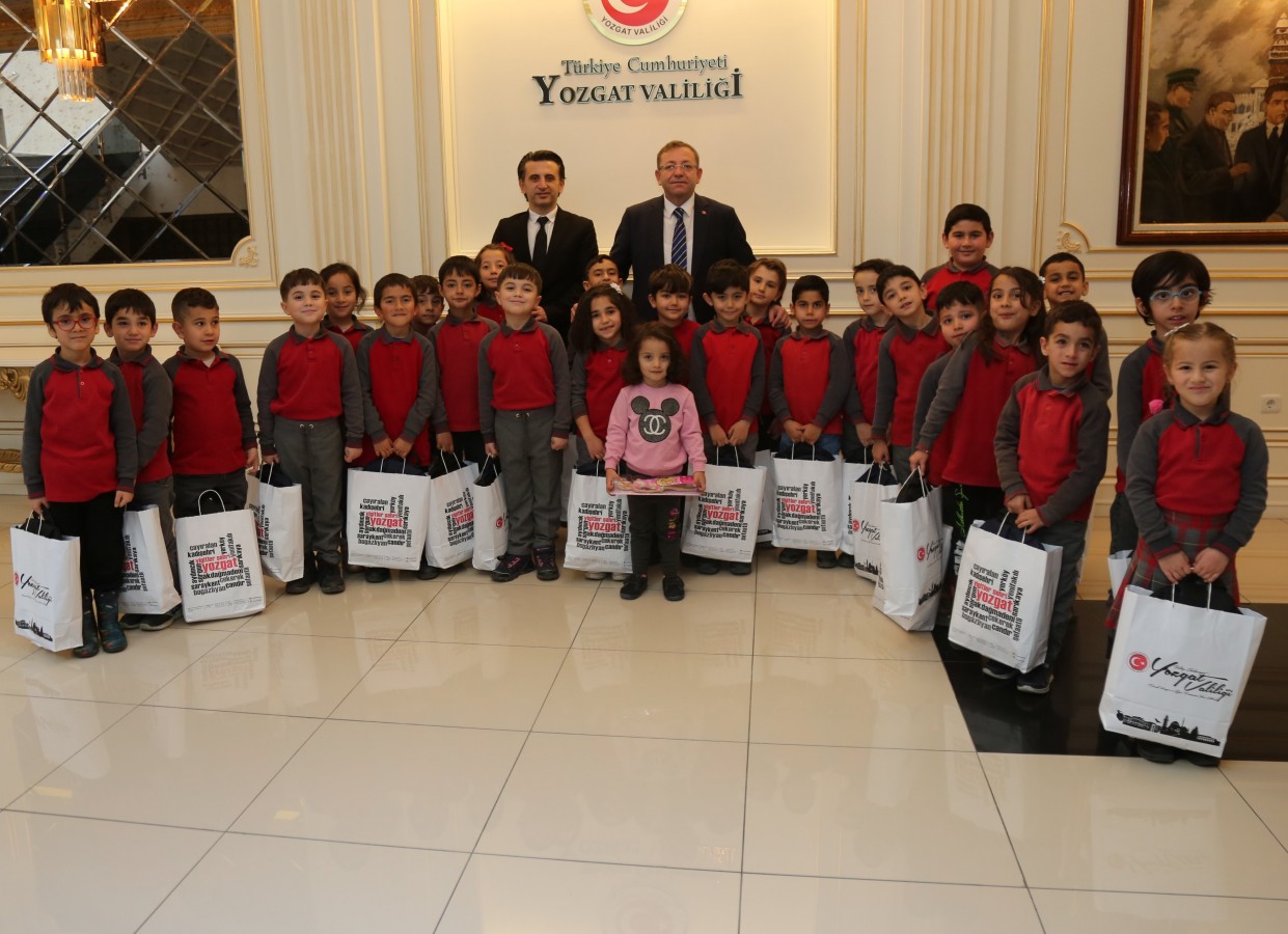 Vali’nin V’sini öğrenmeye geldiler