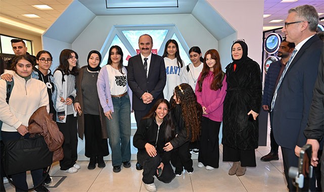 Batman'da 'Ufkun Ötesi'ne kapı açıldı: ''Teknoloji ile iç içe geçmiş bir Batman'ı inşa ediyoruz''