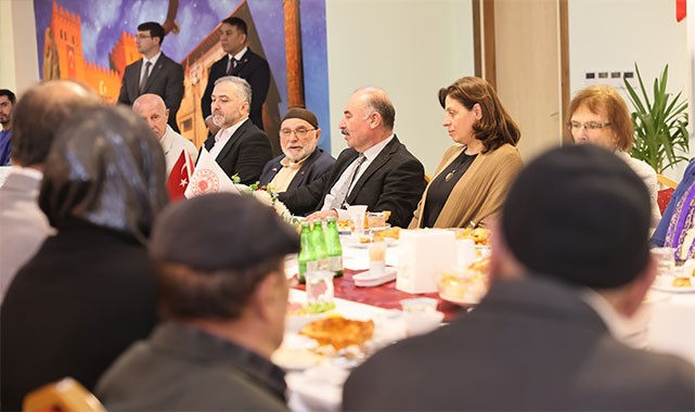''Sizleri mutlu gördükçe bizler de mutlu oluyoruz"