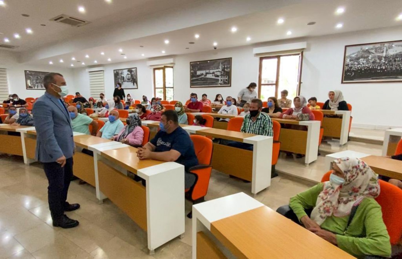 Halk Günü'nden 147 kişiyi evlerine mutlu gönderdi;