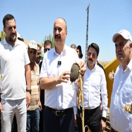 Vali Canalp, "Bu coğrafyanın nimetlerinden faydalanmıyoruz" dedi ve uyardı