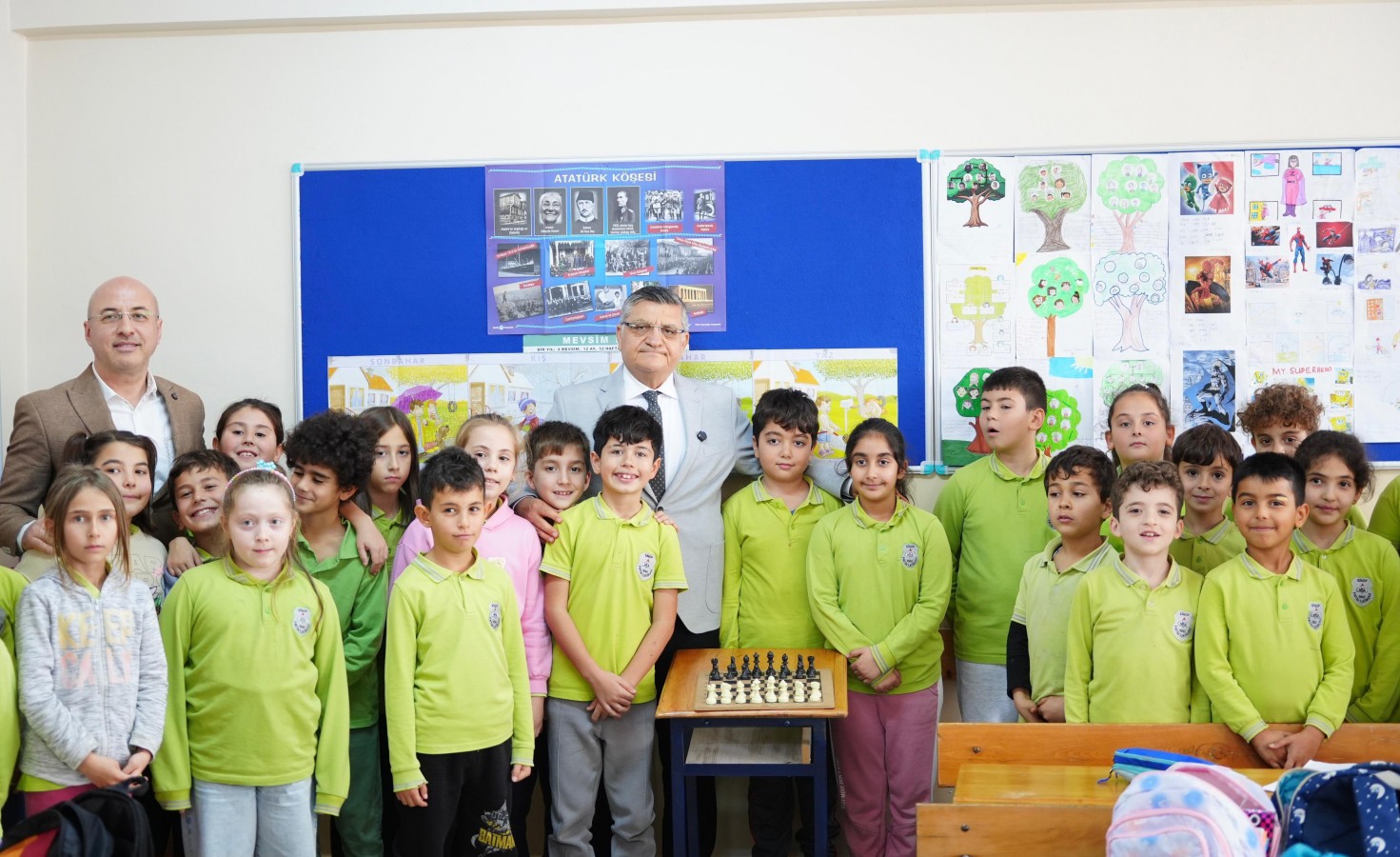 "Azimle çalışan çocuklarımız Sinop’un gururudur"