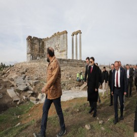 "2 bin yıllık Aizanoi, Kütahya için büyük bir kültürel mirastır"