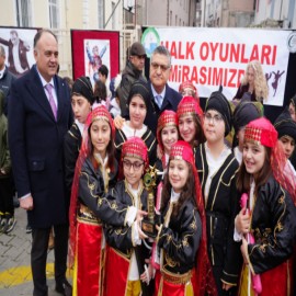 Sinop'ta çocuklar halk oyunlarını öğreniyor