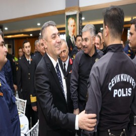 "Sizler düşmanın hiçbir zaman aşamayacağı çelikten birer kalesiniz"