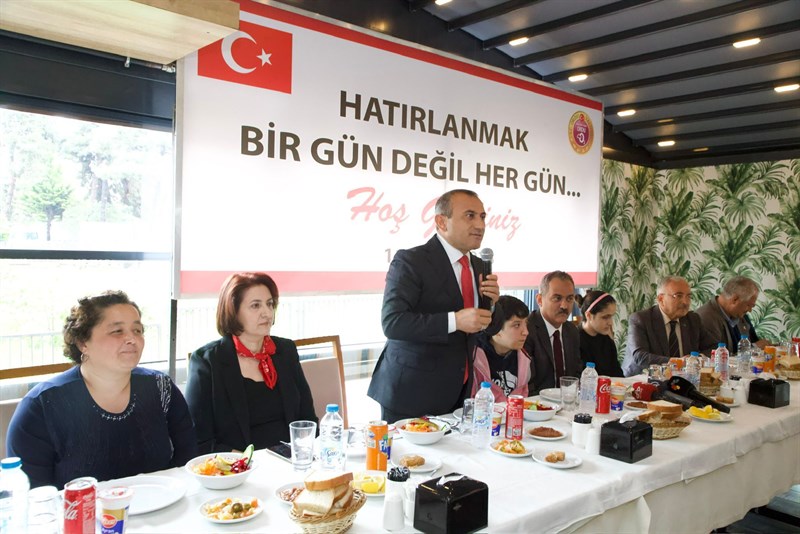 “Yılın belirli günlerinde değil, her gün engeli olan vatandaşlarımızın yanındayız”