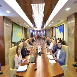"Gençlerimizi bağımlılığın hiçbir türüne teslim etmeyeceğiz"