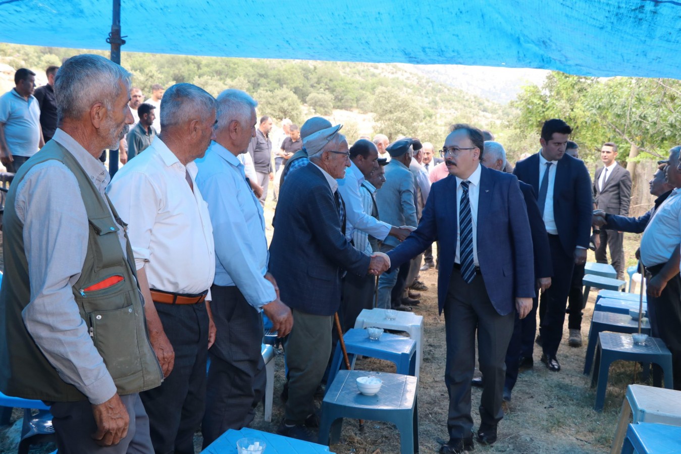 ''Şehit ailelerimiz ve gazilerimiz, kahraman evlatlar yetiştiren en değerli emanetlerimiz'';