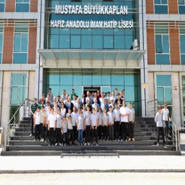 ''Evlatlarımızın akademik anlamda kendilerini geliştirmeleri büyük bir umut kaynağı''