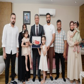Vali Yavuz: "Şehitlerimizin kıymetli ailelerinin yanında olmaya devam edeceğiz"