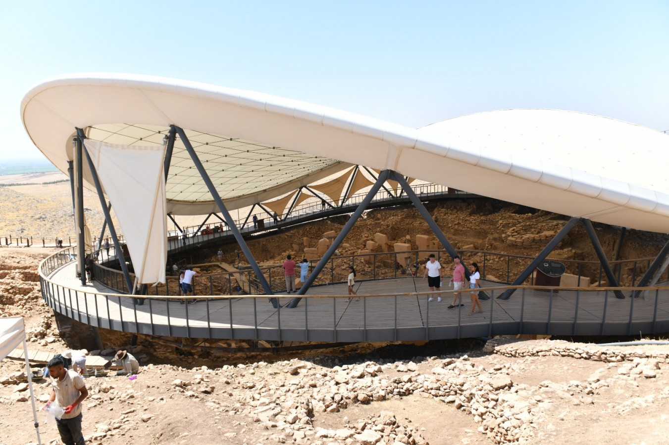 Karahantepe ile Göbeklitepe’de güzel şeyler oluyor;
