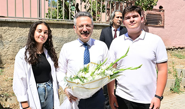 Eskişehir'de sera örtüleri yenilendi: ''Daha güçlü bir tarım sektörüyle ülkemizi daha iyi bir noktaya taşıyacağız'';