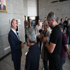 Vali Canalp'ten 'Seattle Modeli' vurgusu: "Evlatlarımız kütüphanelerde gelecek inşa edecek"