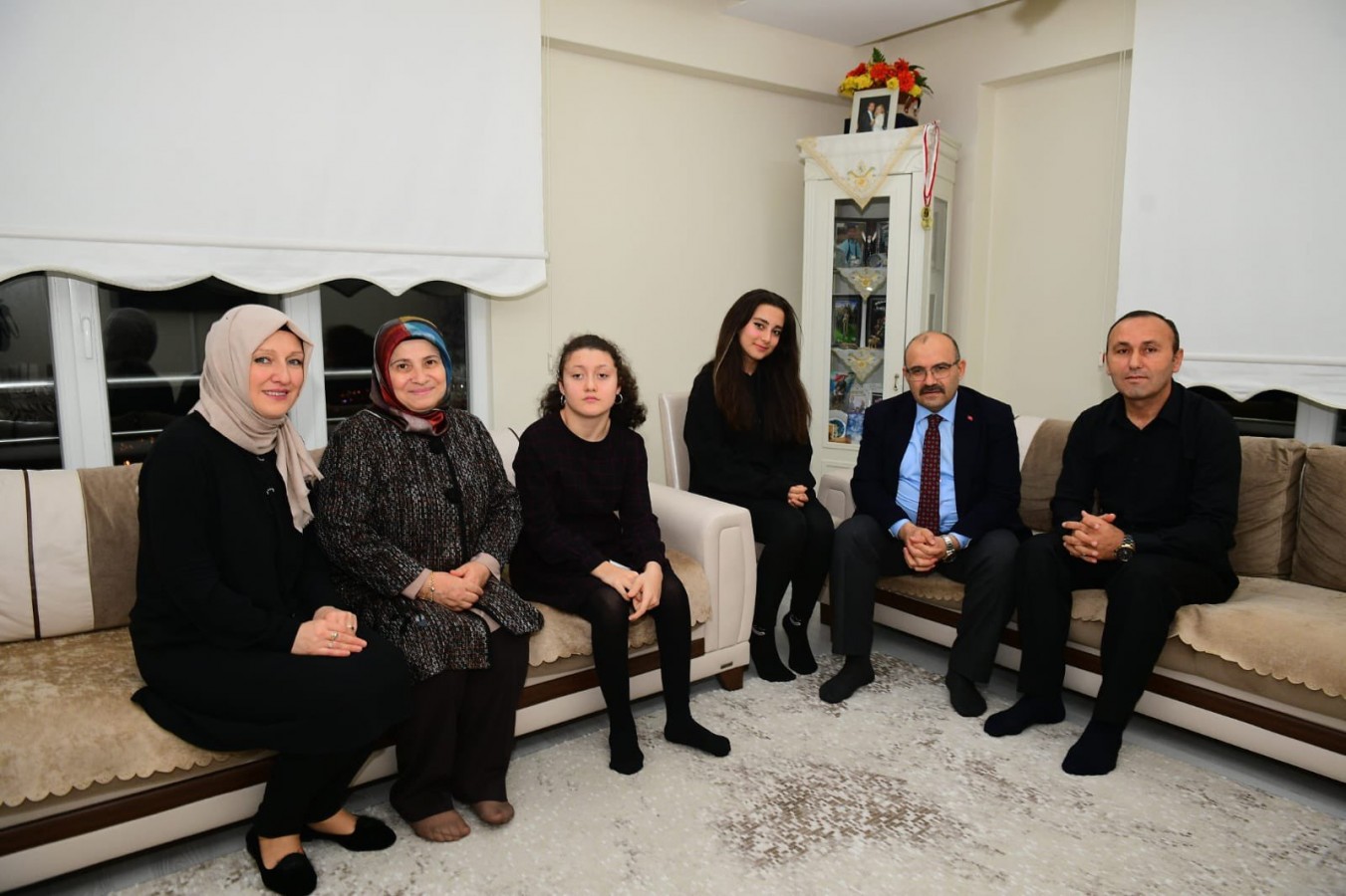 Vali Ustaoğlu, Gazi kızına verdiği sözü tuttu;