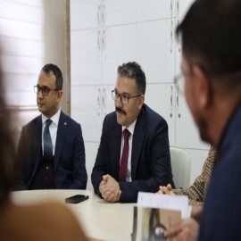 Öğretmenler odasında kitap sohbeti