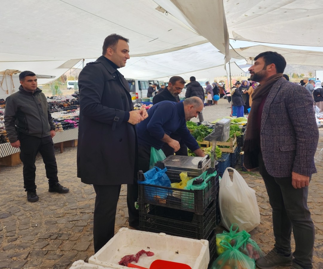 Pazarın esnafının nabzını tuttu;