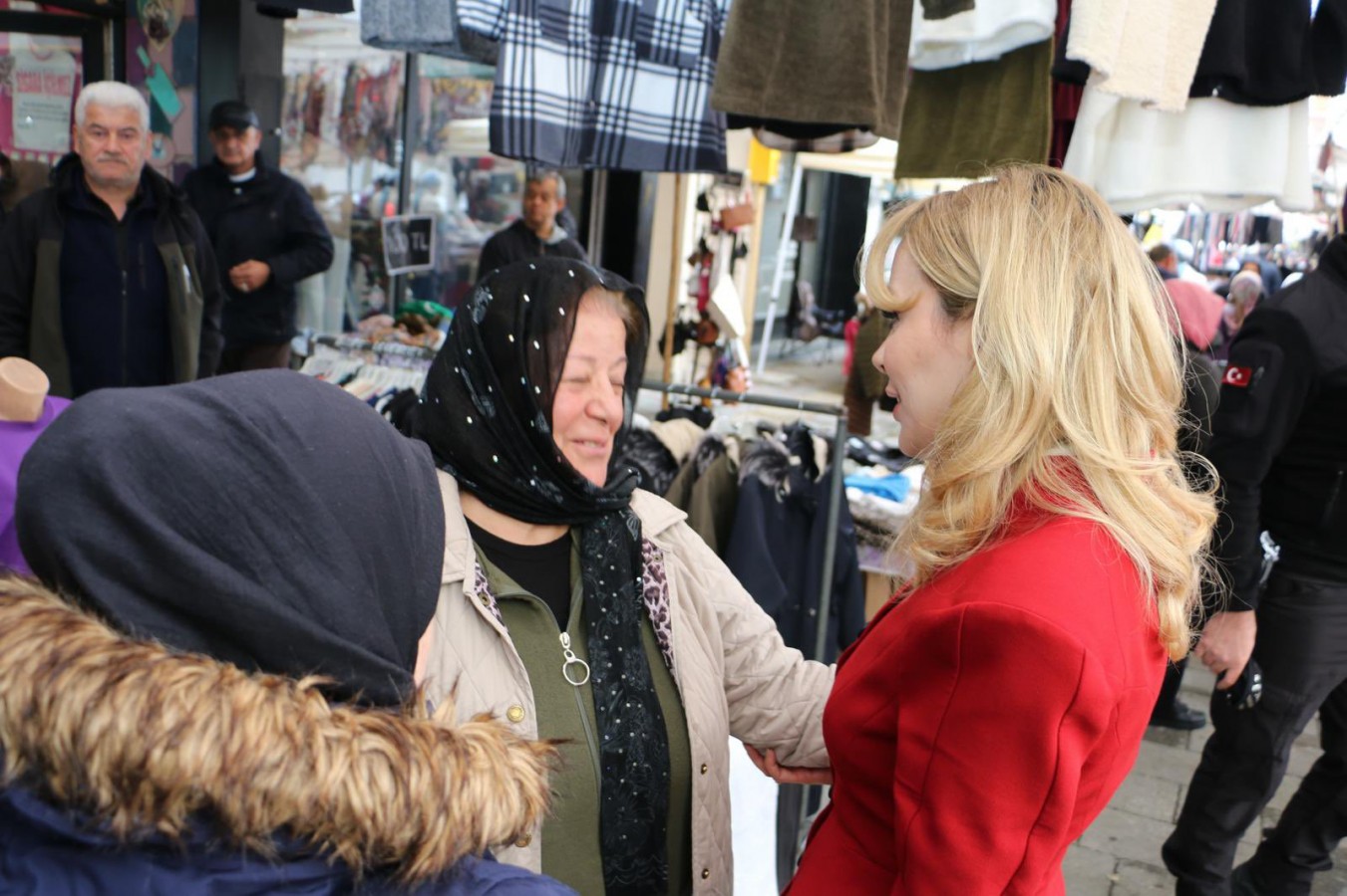 Kaymakam Sıktaş,  pazar esnafının nabzını tuttu;