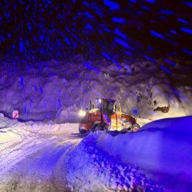 Tunceli'de kar kalınlığı 140 santimetreyi aştı