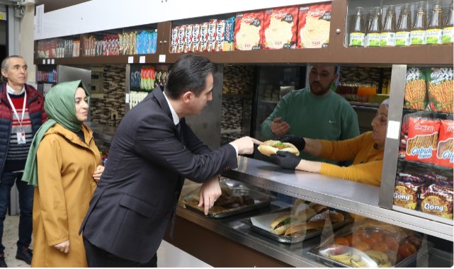 Kantinleri ve yemekhaneleri denetledi