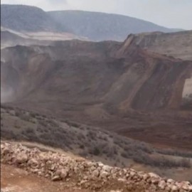 Maden sahasında toprak kaydı: 9 kişi aranıyor