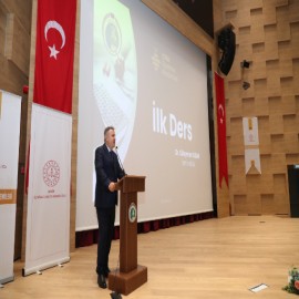 Öğretmen Akademisi’nin ilk dersi Vali Elban’dan