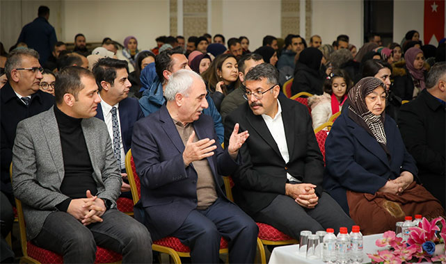 Hakkâri’de edebiyat rüzgârı: Nurullah Genç’ten unutulmaz söyleşi!