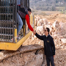 "Bu topraklara olan sevdamız, hizmetlere karışan alın terinde mahfuzdur"