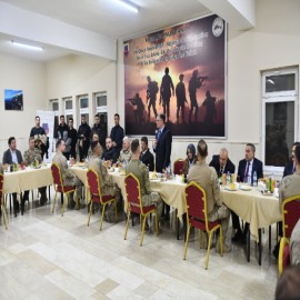 "Sizler bizim göz bebeğimizsiniz"