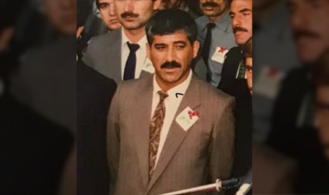 Erzincan Depremi'nde babasını kaybeden Bakan Yardımcısı Mumcu'dan duygusal mesaj