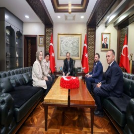 Vali Kızılkaya Koruyucu Aile Sözleşmesini imzaladı