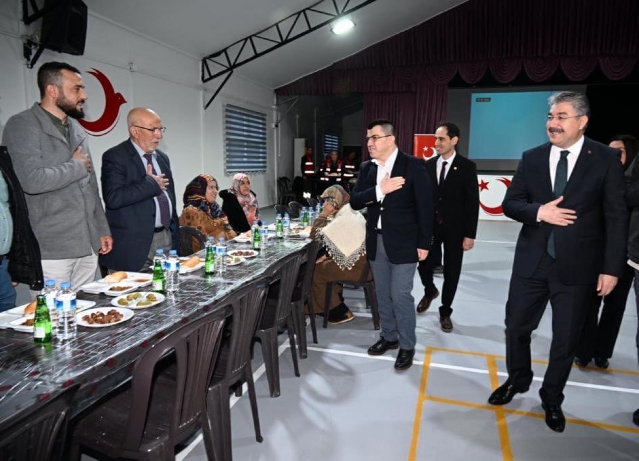 Göç İdaresi’nden depremzedeler ve Suriyelilere iftar