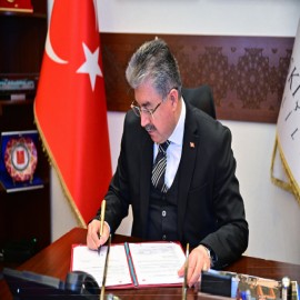 İmzalar gençler için atıldı