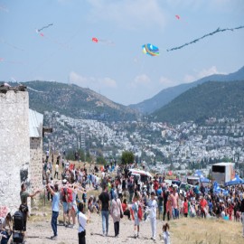 Bodrum semaları uçurtmalarla renklendi
