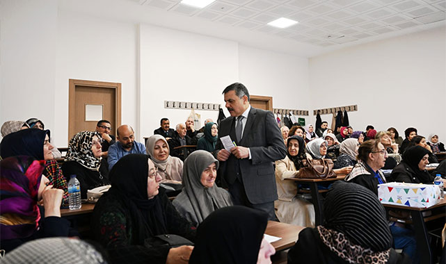 Vali Çiftçi, güngörmüşlere ders anlattı;