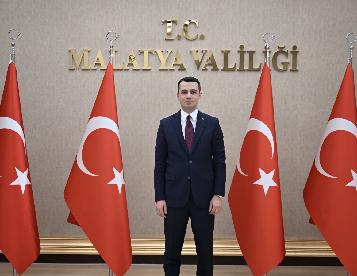 Malatya Vali Yardımcısı Alpay'dan ilk mesaj: ''Makam senin, unvan senin, şan senin, nam senin... Sen utandırma Ya Rab"