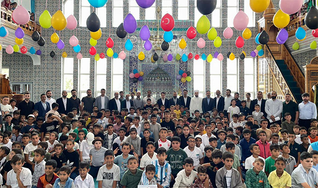 ''Geleceğin en büyük yatırımı, sağlam karakterli bir nesil yetiştirmek'';