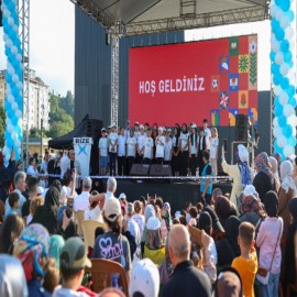 Rize'de 20 bin çocuk yaz okullarında geleceğe hazırlandı