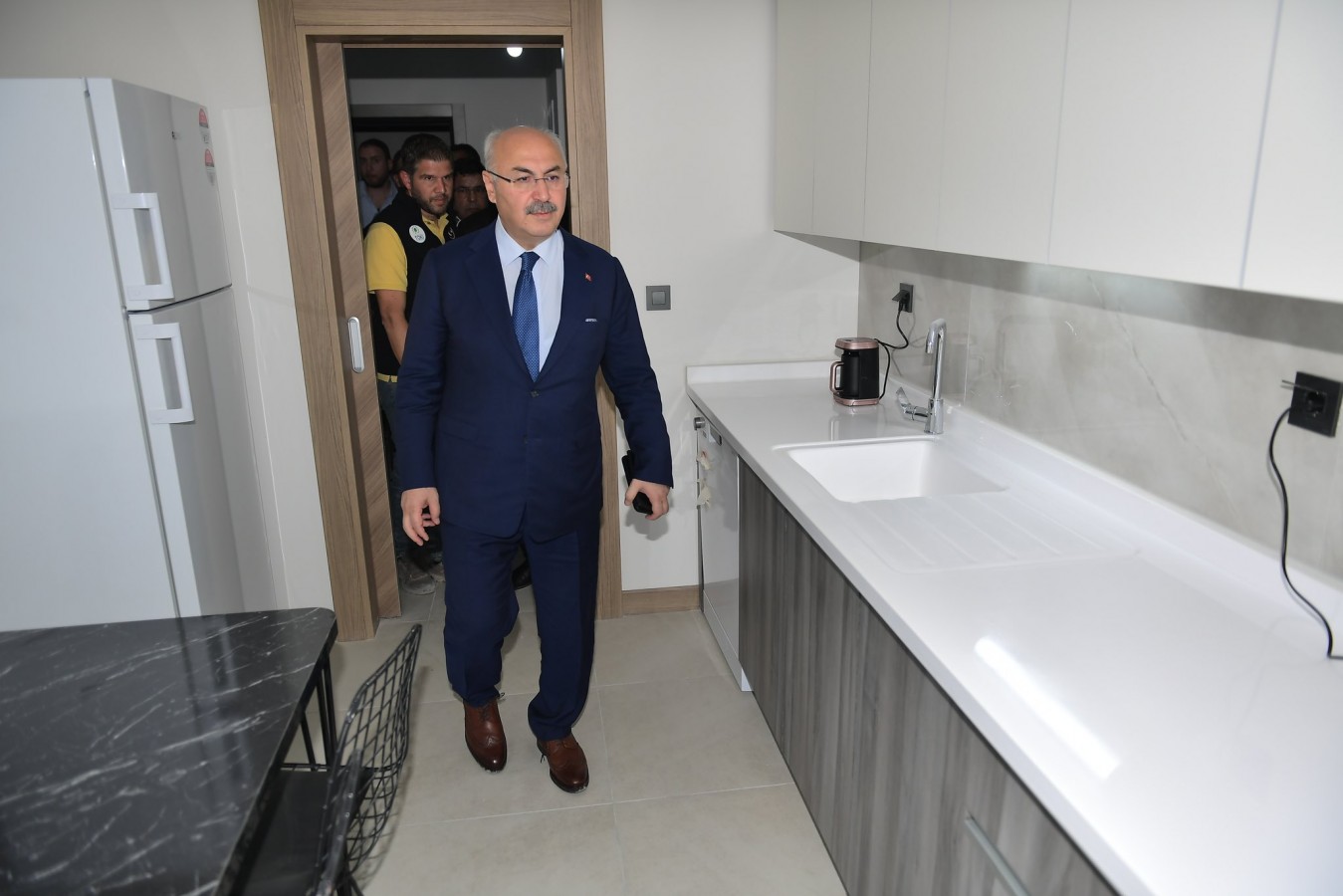 Depremzedelerin konutları hazırlanıyor;