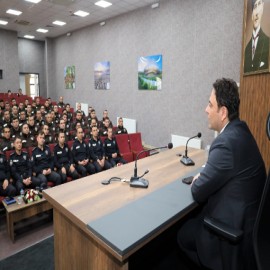 Kaymakam Şahin, bekçilerin sorun ve taleplerini dinledi