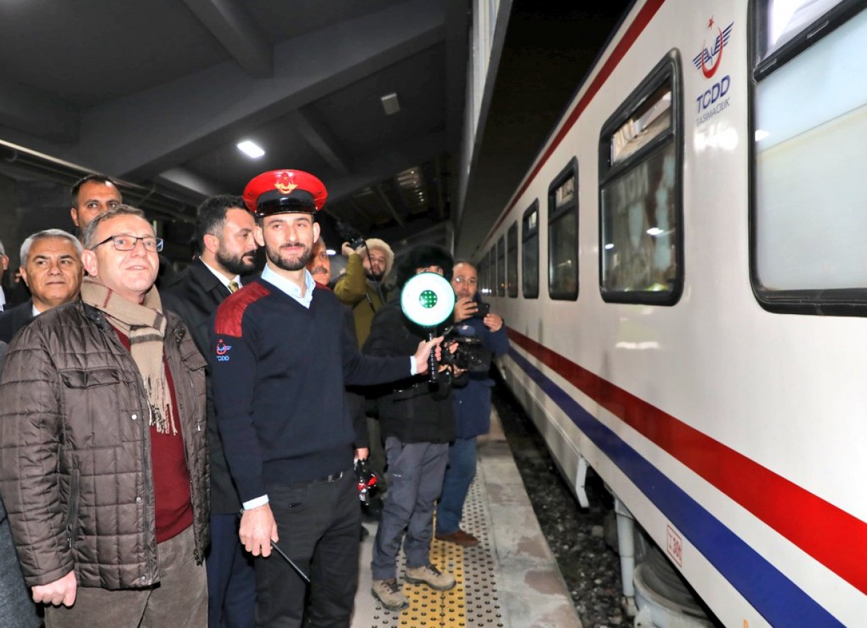 Turistik Doğu Ekspresi coşkuyla karşılandı;